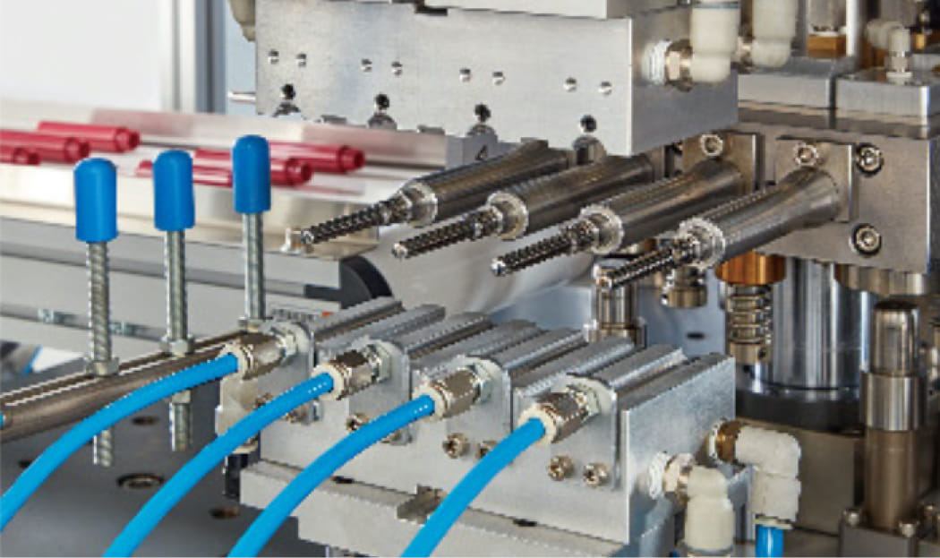 To adjust temperature of core rods depending varied bottle in this station. After adjustment, the finished bottles can be more stable and precise. To adjust temperature of core rods depending varied bottle in this station. After adjustment, the finished bottles can be more stable and precise.